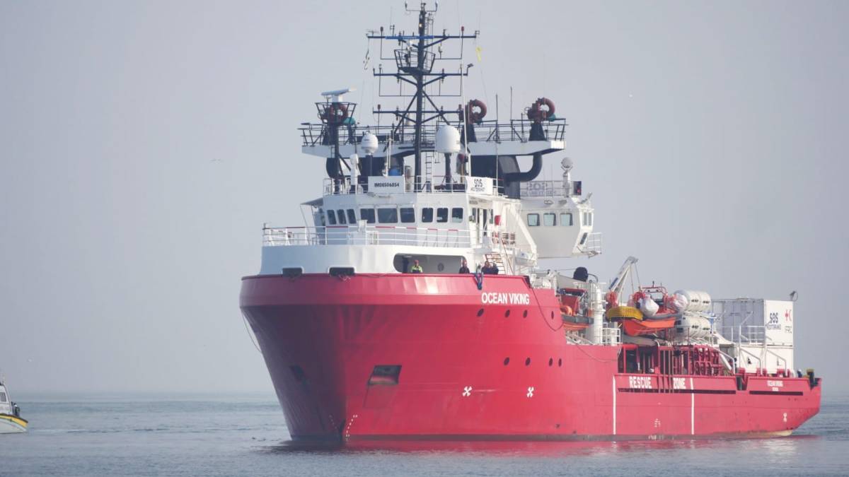 Ocean Viking, nessun positivo al covid. Quattro migranti in ospedale per ulteriori accertamenti