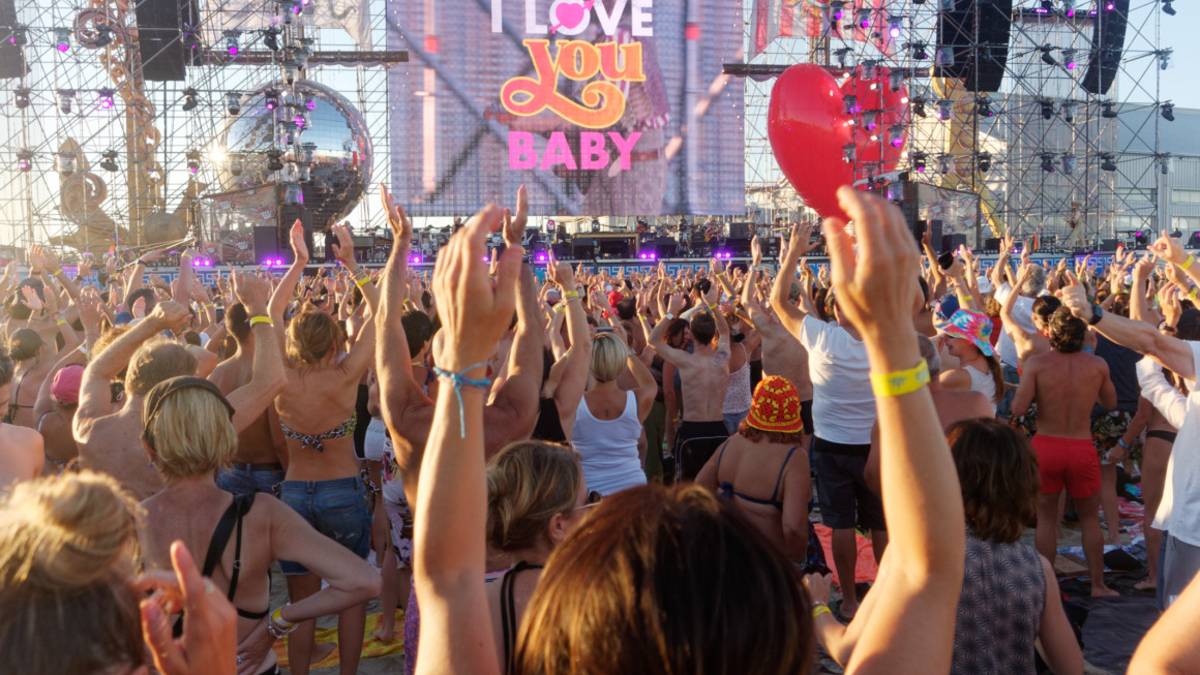 Quanti oggetti smarriti al Jova Beach a Ravenna: ecco a chi rivolgersi - Gallery