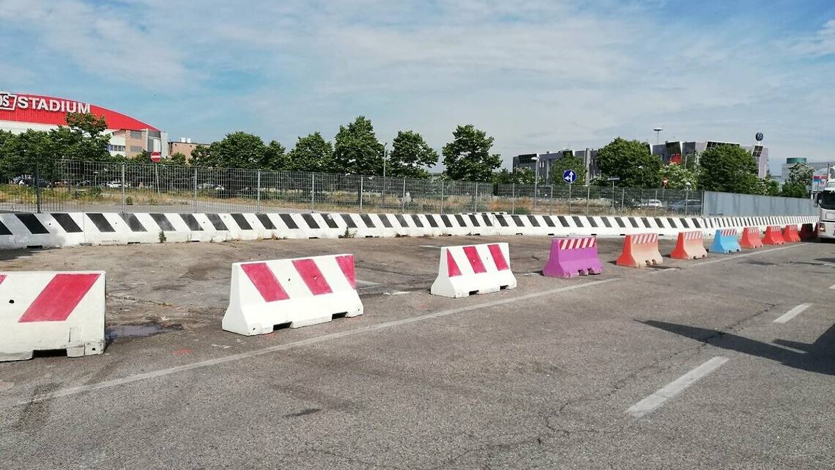 A Rimini 45 barriere di cemento contro il campeggio irregolare