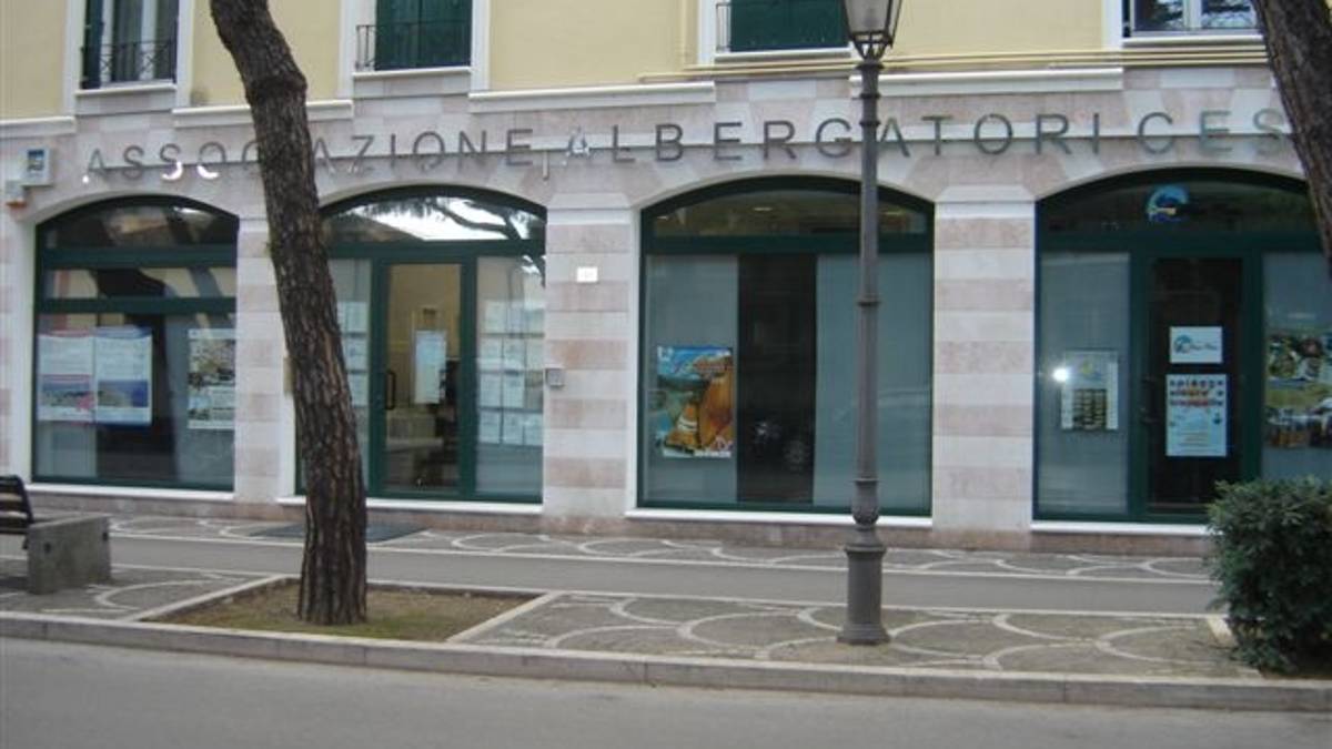 Gli albergatori di Cesenatico vanno al voto