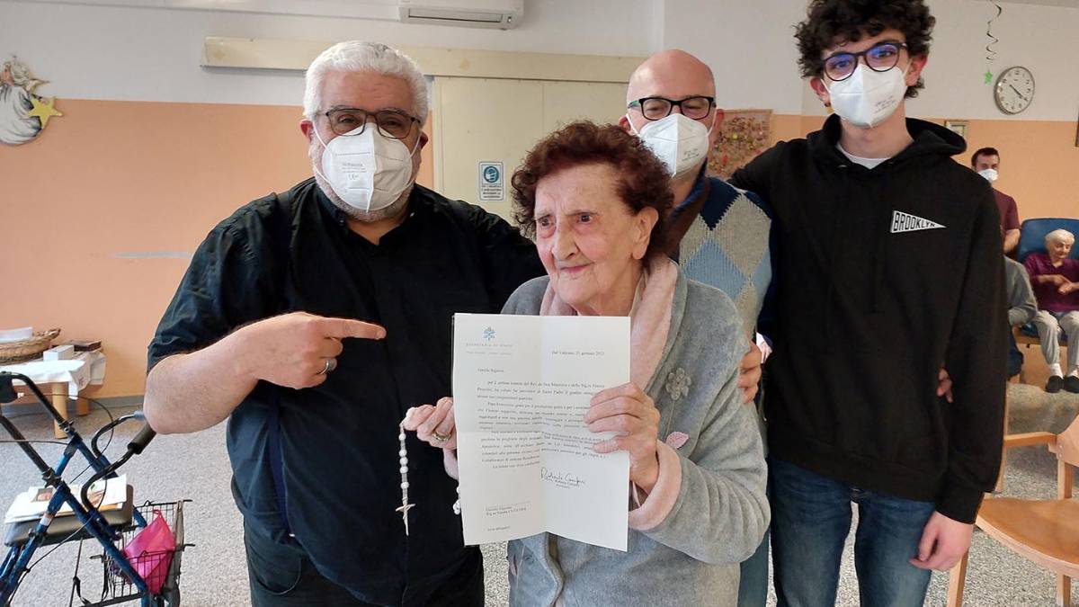Voltana, invia una poesia a Papa Francesco e arriva la risposta: Grazie per il premuroso gesto