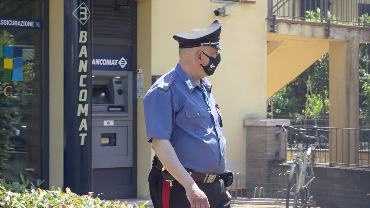 Ravenna, rapina in banca a Classe