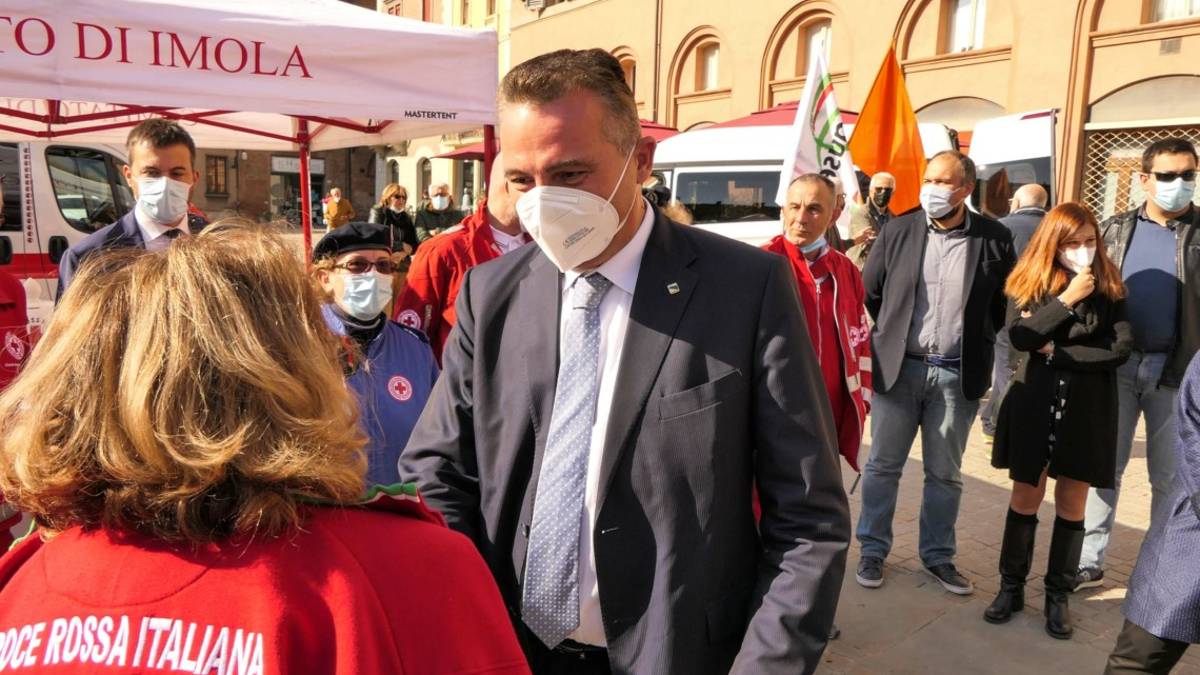 Imola, a centinaia in piazza per la prevenzione cardiologica