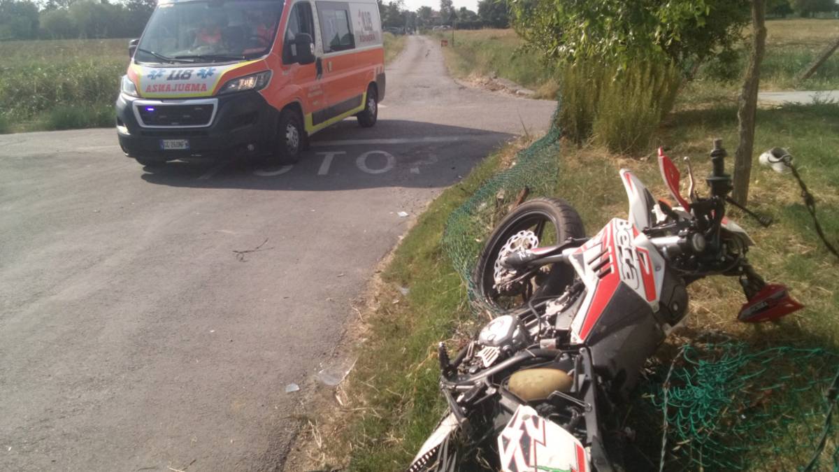 Bagnara, incidente: schianto all'incrocio, gravi due minorenni portati al Bufalini in elisoccorso