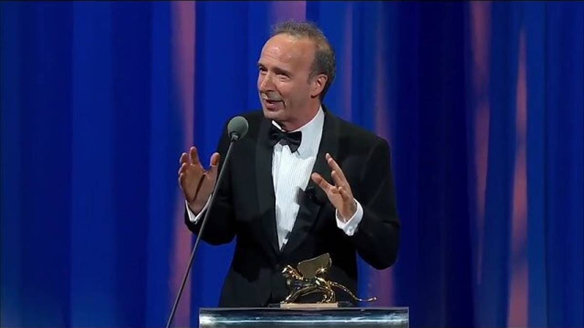 La dichiarazione d'amore di Roberto Benigni a Nicoletta Braschi a Venezia