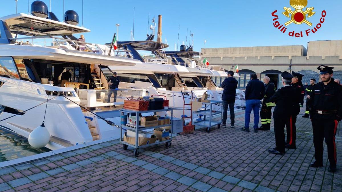 Cattolica, infortunio in un cantiere nautico operaio cade mentre fa manutenzione a una barca