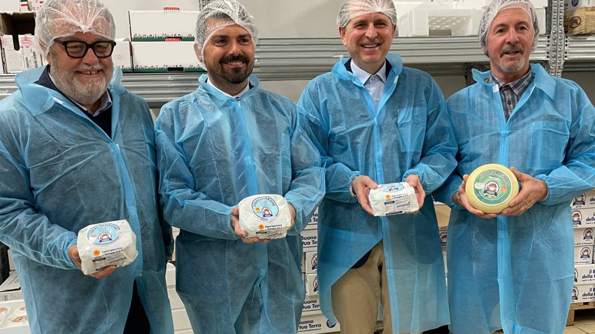 Cesena, alla Centrale del Latte la visita dell'assessore regionale all'Agricoltura