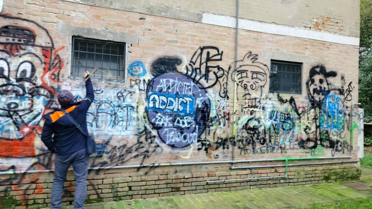 Riccione, vandali: danni per 10mila euro alla sede di Famija Arciunesa - Gallery