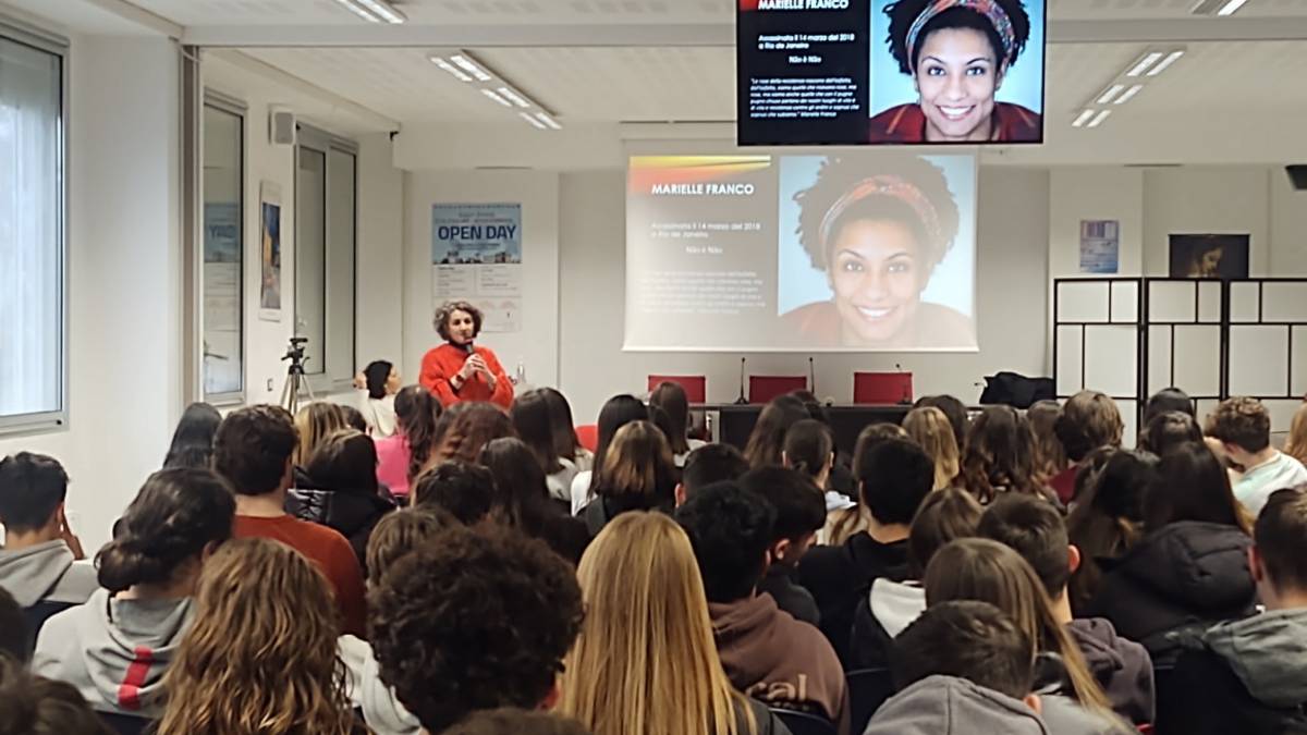 Rimini, gli studenti del Giulio Cesare-Valgimigli contro la discriminazione di genere