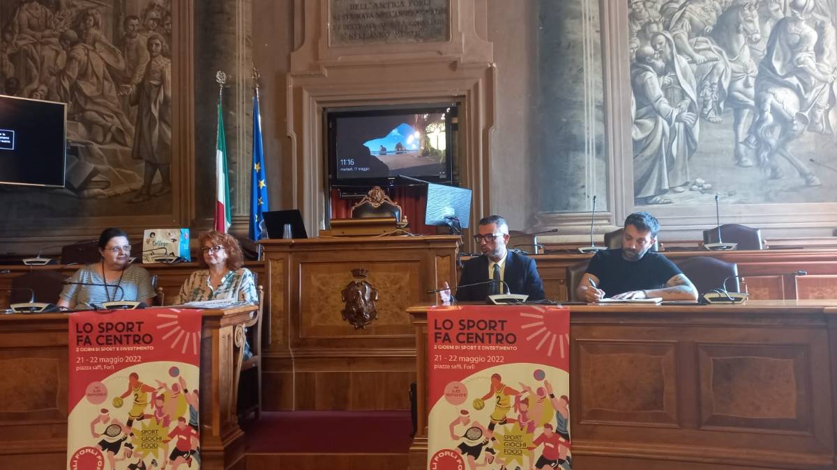 Forlì, a Lo sport fa centro anche il curling con una pentola a pressione con ruotine