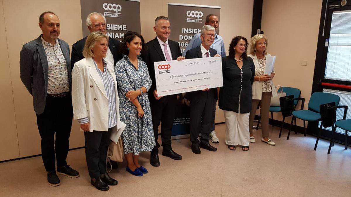 Lotta ai tumori: al Dino Amadori di Meldola 15.000 euro da Coop Alleanza 3.0