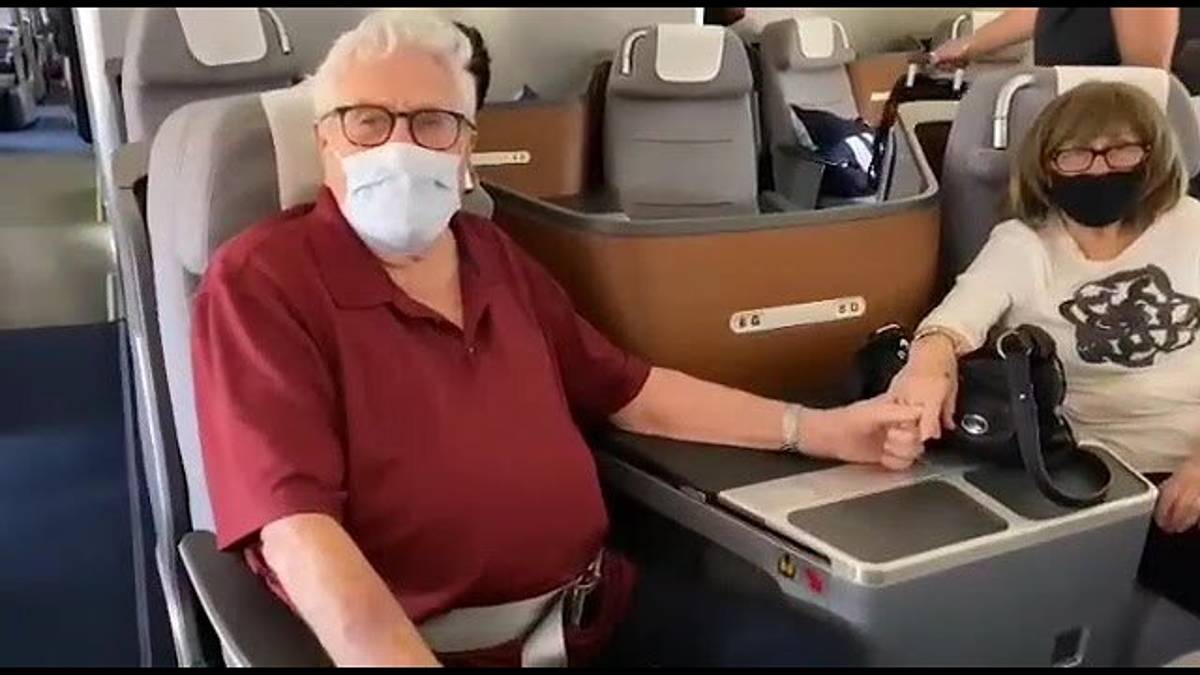 Il soldato torna dopo 77 anni per incontrare i 3 bimbi che salvò VIDEO