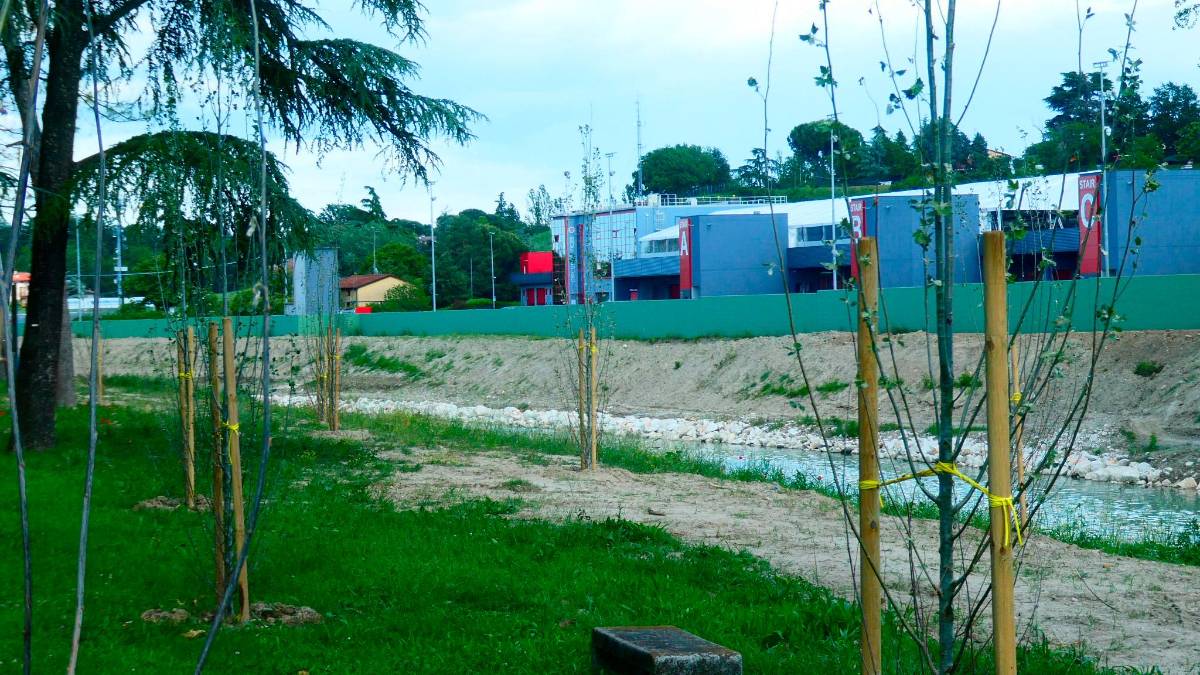 Imola, la vicesindaca Spada: “Ciclovia Santerno in cantiere e ok a un nuovo quartiere a nord della ferrovia”