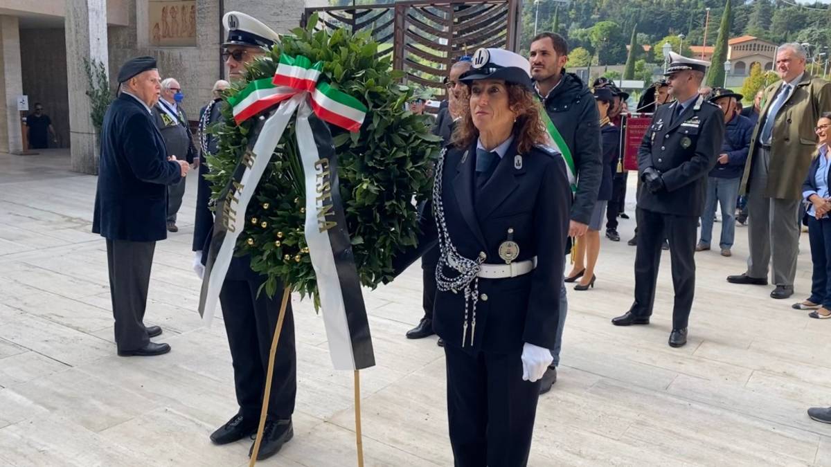 Cesena, in ricordo dei caduti di guerra la cerimonia alla Cripta ossario del cimitero urbano