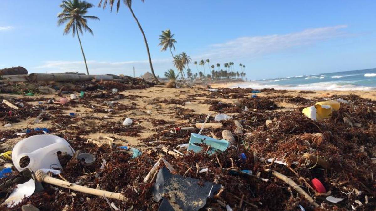 Plastica a mare e problemi a monte