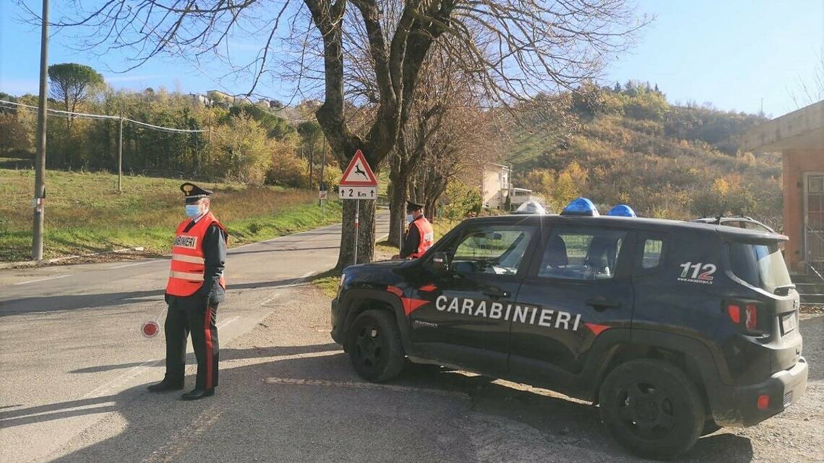 Casalfiumanese, vende il proprio camper ma lo truffano