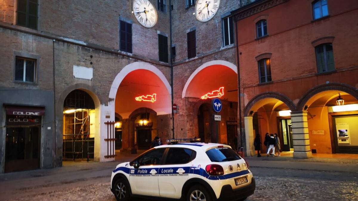 Imola, più controlli anti Covid in centro e davanti alle scuole