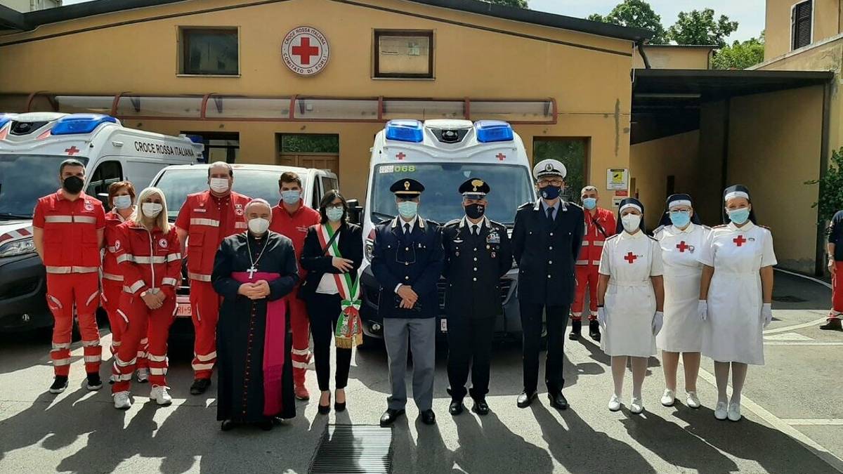 Forlì, nuove ambulanze e un pulmino per la Croce Rossa