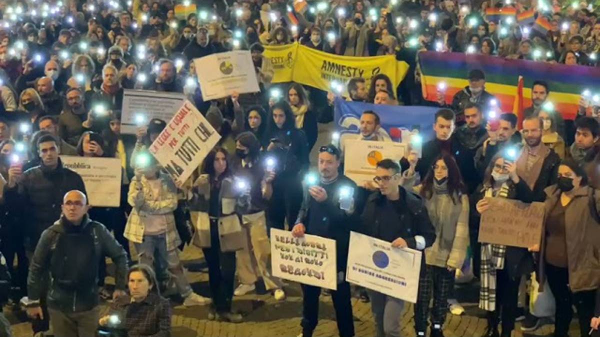 Legge Zan, mille in piazza a Rimini con Arcigay per chiedere diritti