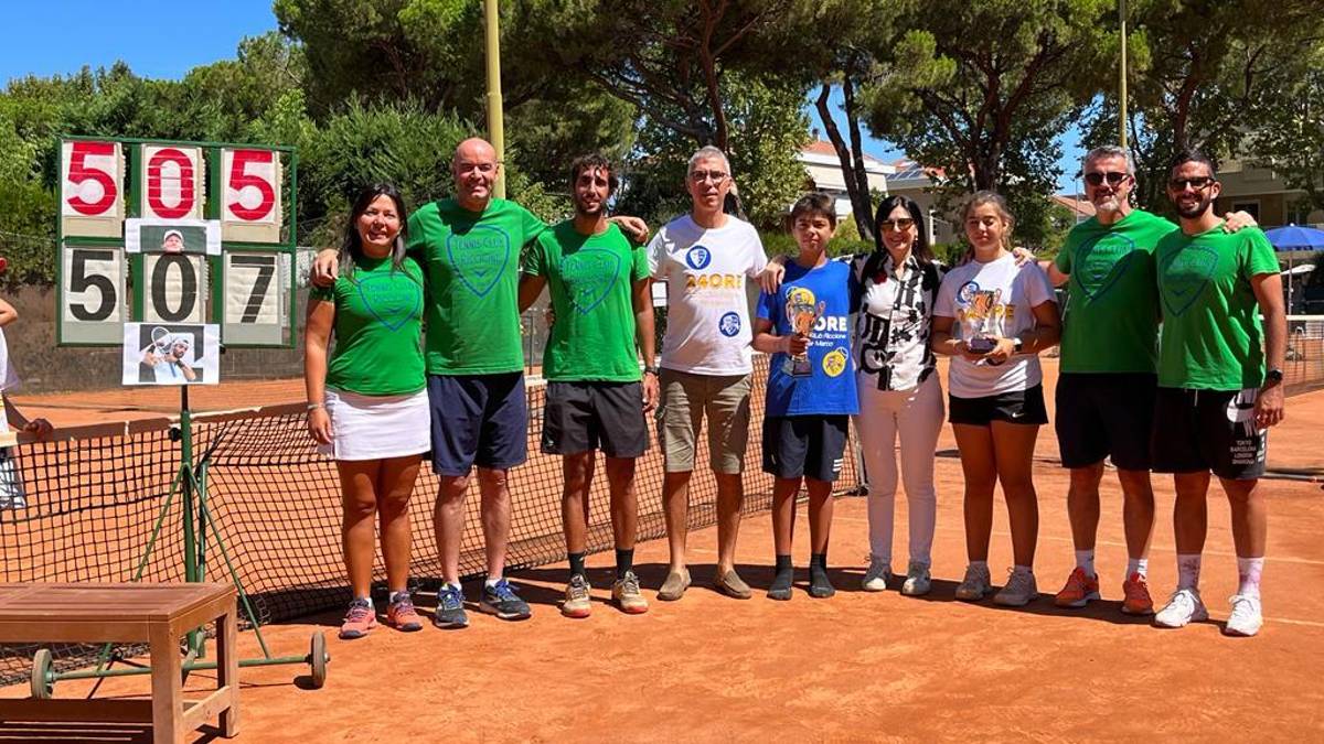 Un successo la 24 ore di tennis al Tc Riccione dedicata a Marco Mami