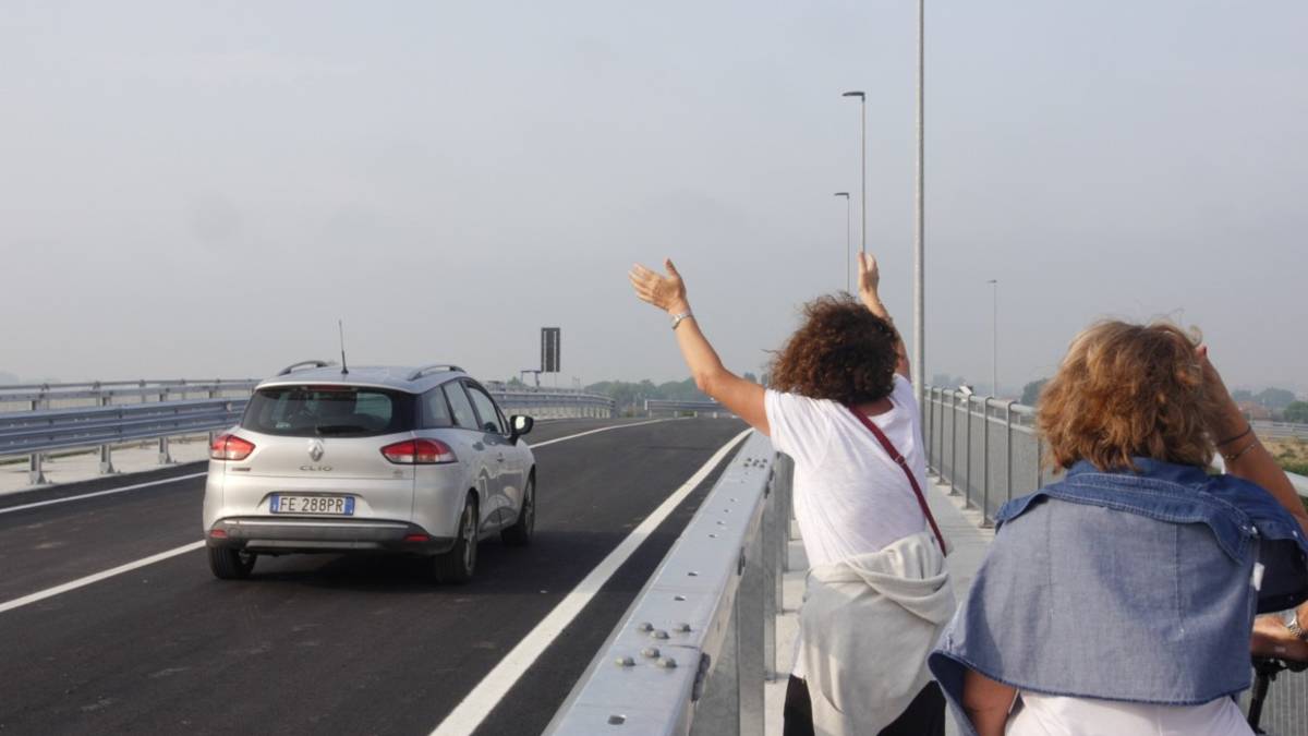 Ravenna, Ponte di Grattacoppa finalmente aperto: Ora torneranno i clienti VIDEO