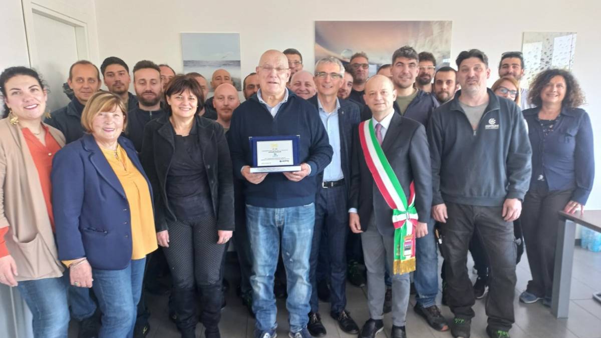 Cesena, sono fiero di essere tornitore, sporcarsi lavorando è bello: lo dico sempre ai giovani