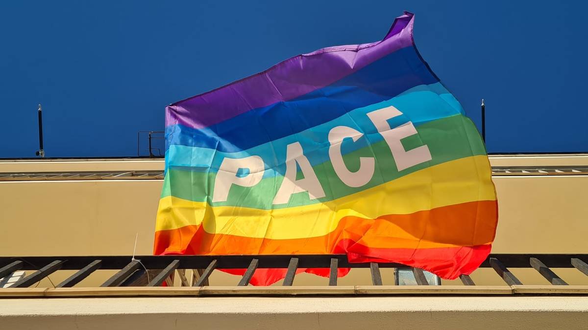 Ravenna, giornata per la pace: Sabato appendete un drappo colorato alla finestra
