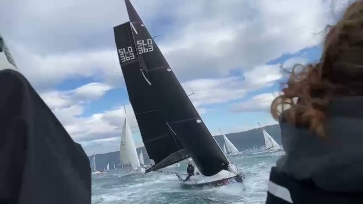Barcolana, straorza e rischio di collisione con la barca riminese VIDEO