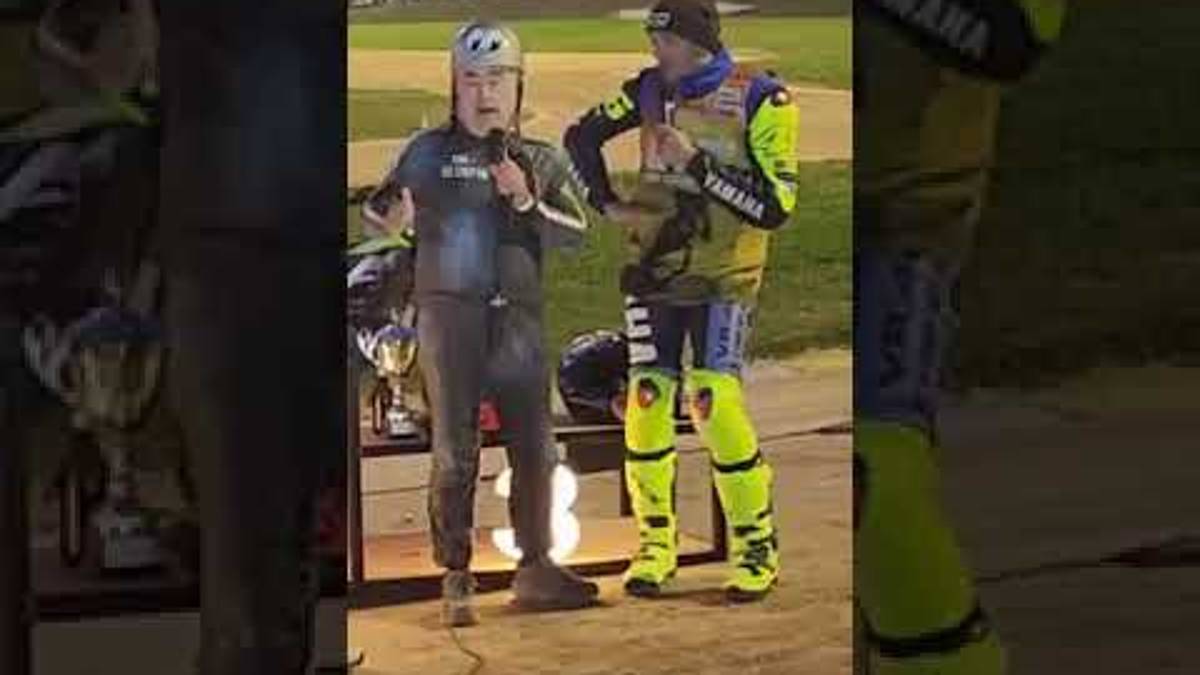 Lo show di Paolo Cevoli da Valentino Rossi: Sono il lepro di Viserbella VIDEO