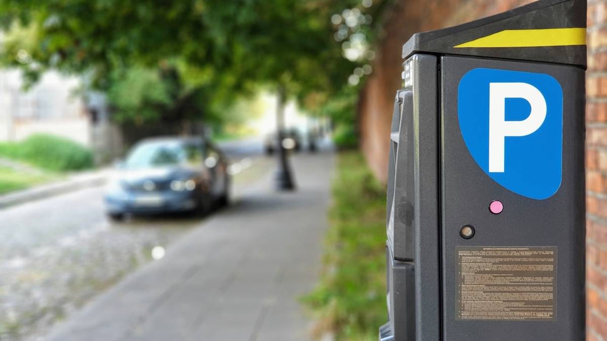 Faenza, parcheggio gratis negli stalli blu fino a domenica