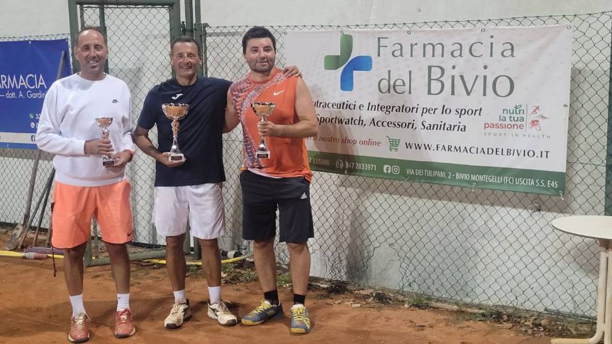 Tennis: Foschi vince il torneo Amici del Savio al Tc Mercatese, Bacciarini Rondinelli e Fabbri nei quarti all'Open di Pinarella