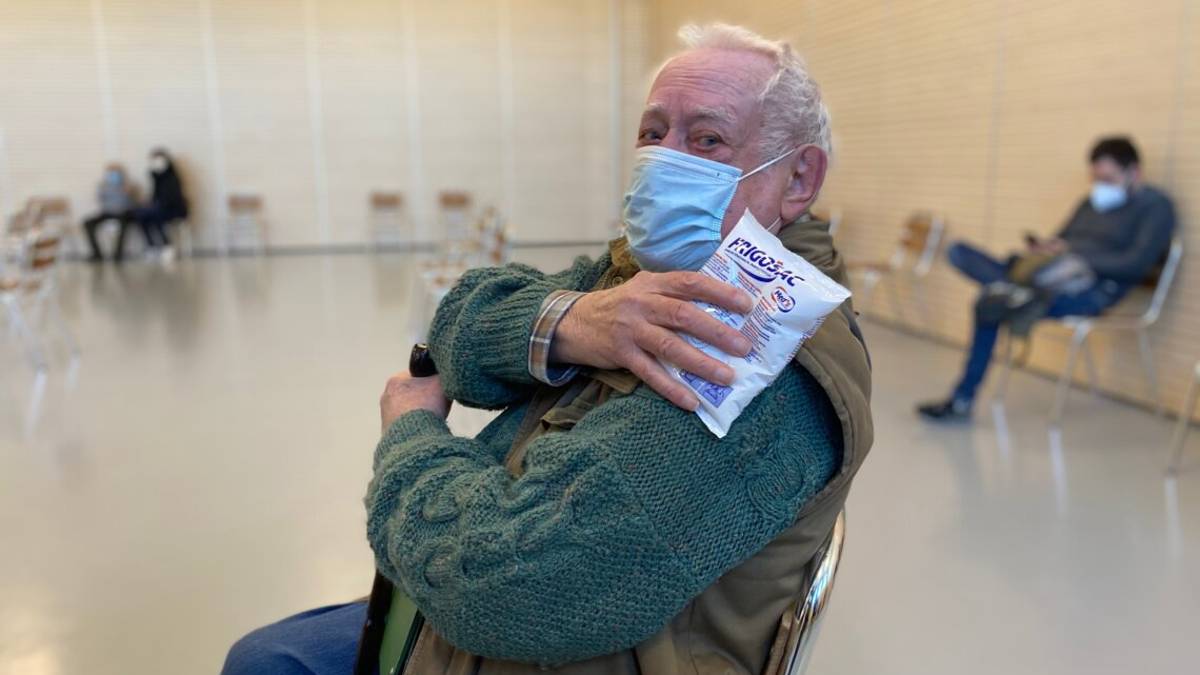 Cesena, tanti volontari per accogliere in fiera chi si vaccina