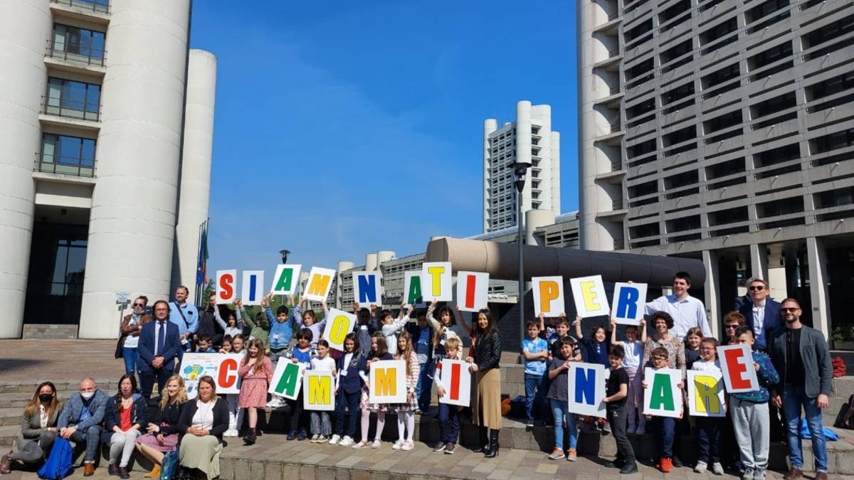Siamo nati per camminare: premiata la seconda A della scuola Sant'Umiltà di Faenza