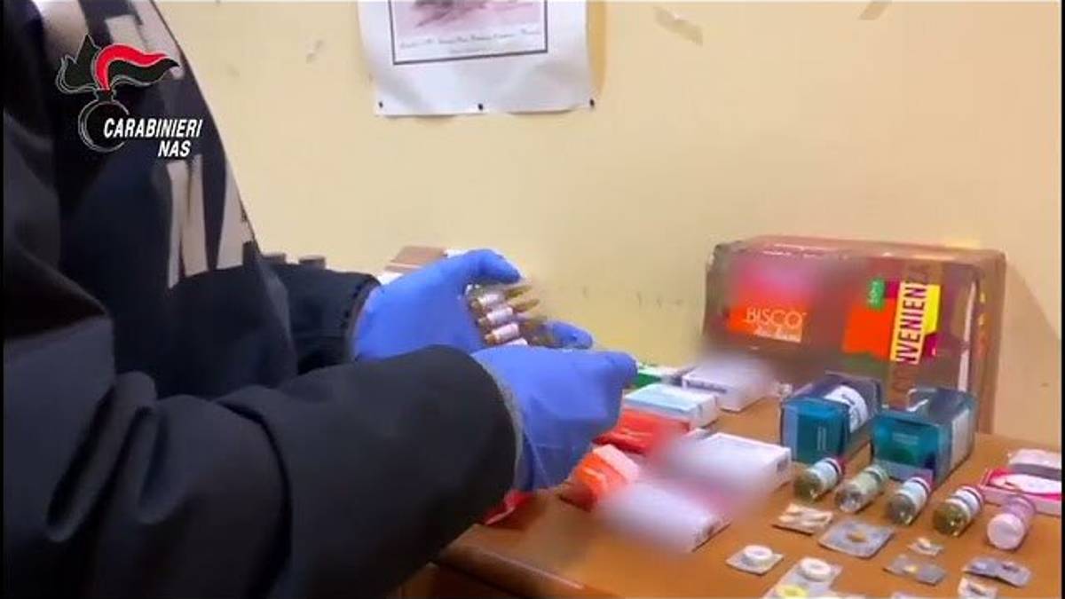 Chili di stupefacenti e anabolizzanti, arrestato impiegato di Rimini