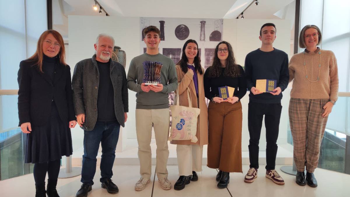Faenza, gli studenti Isia disegnano il merchandising della mostra di Galileo Chini