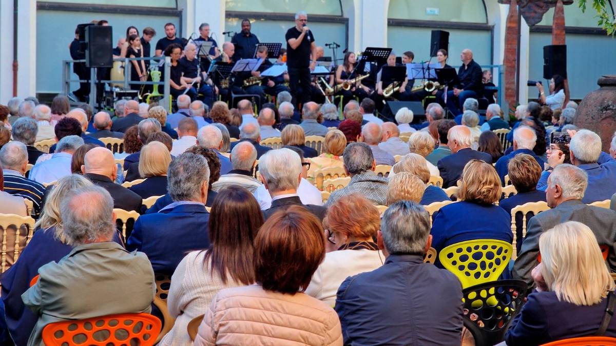 Faenza, per sempre sì: 106 coppie festeggiano le Nozze d’Oro, di Diamante e di Ferro. Insieme da 50 a 70 anni
