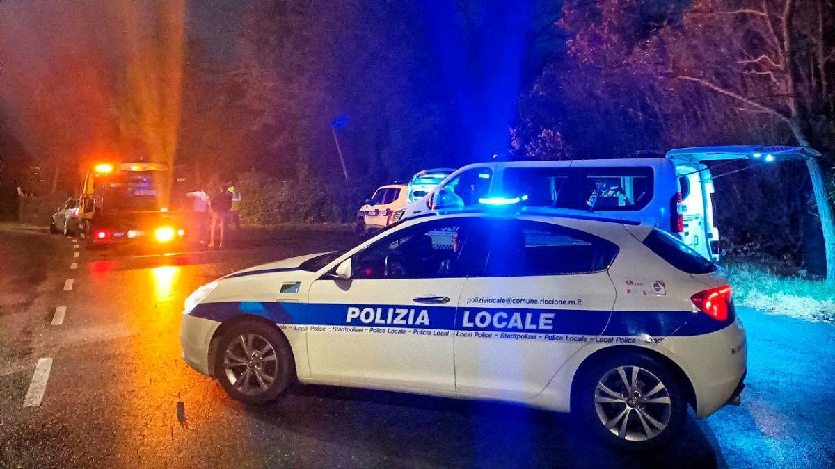 Riccione, hotel ospita quasi il triplo degli ospiti consentiti: sanzionato dalla polizia locale