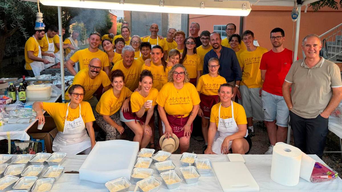 Savignano, una sera in amicizia alla festa delle vie Selbelle