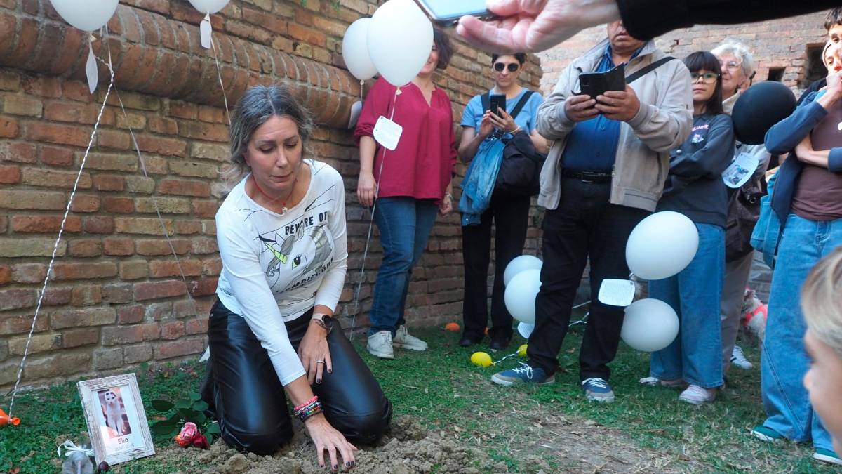 Il momento dell’addio ad Elio (Fotoservizio Fiorentini)