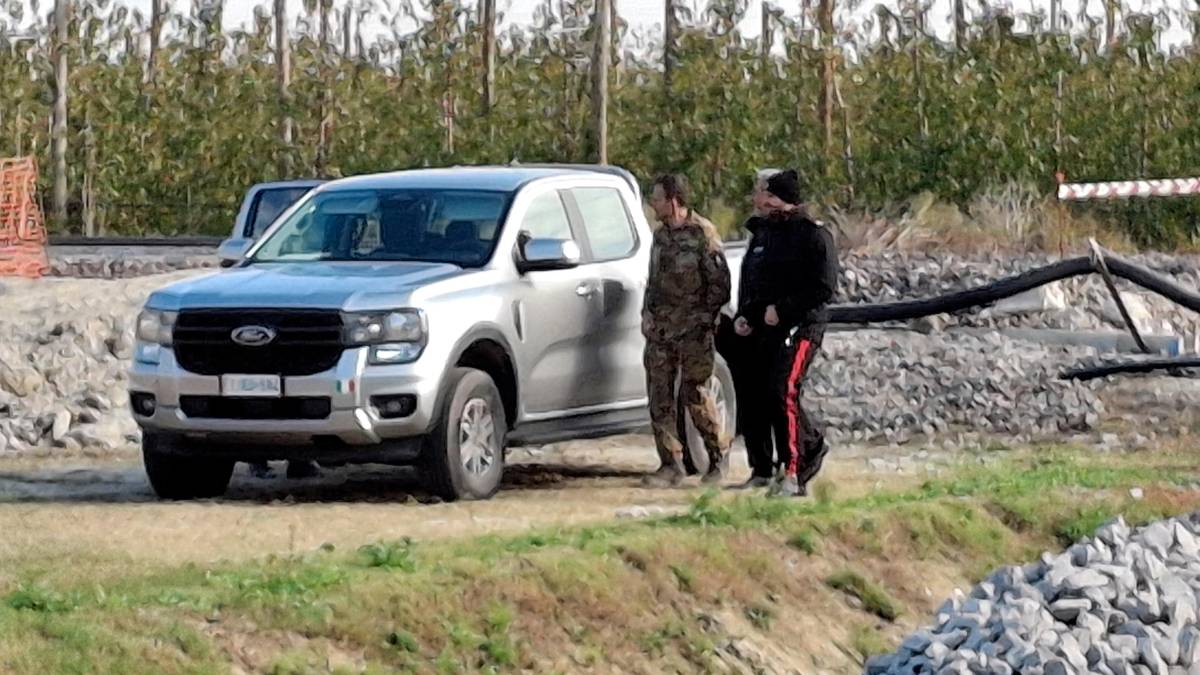 Bomba nascosta sotto la ferrovia per non fermare il cantiere a Solarolo: tre indagati