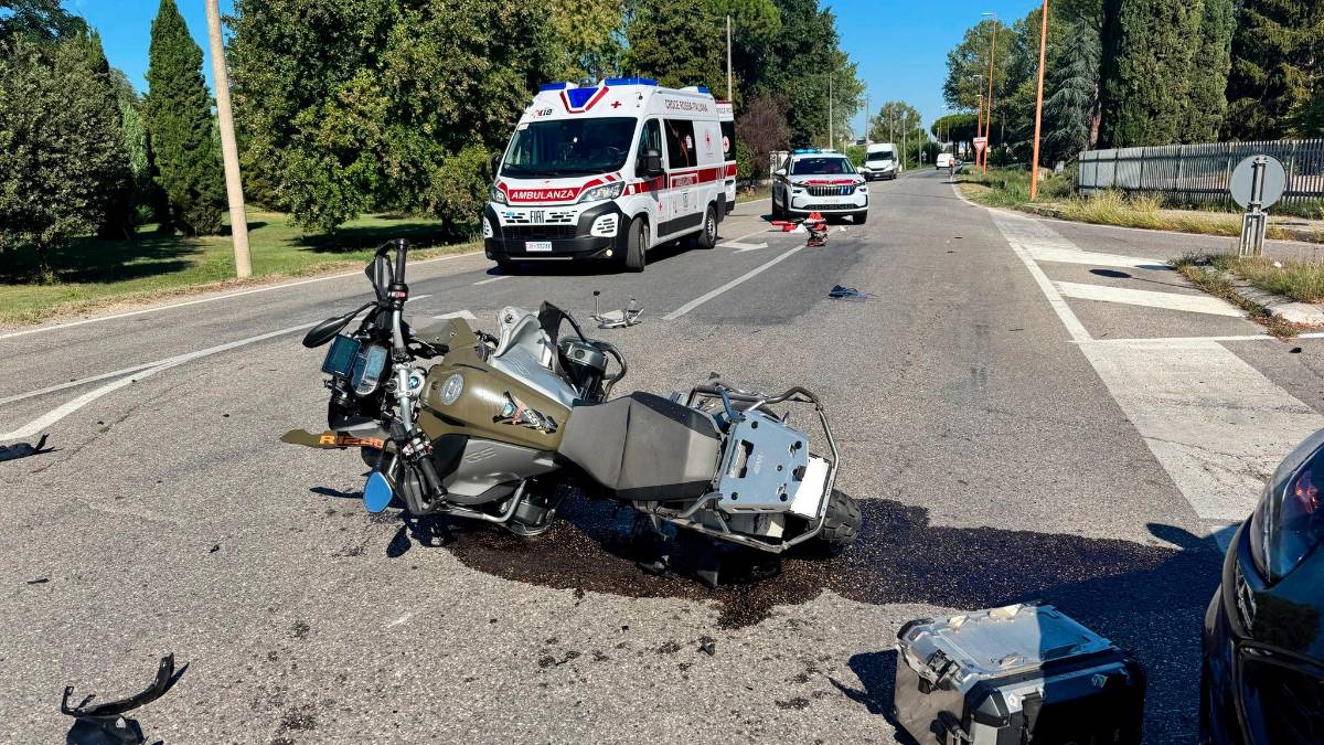 Cesena, incidente: motociclista gravissimo VIDEO