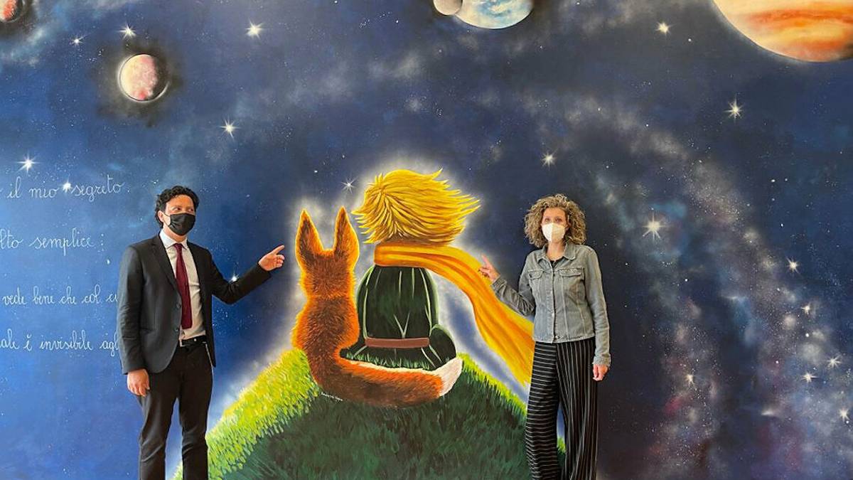 Rimini. Murales ispirato a “Il piccolo principe” nella scuola Casadei