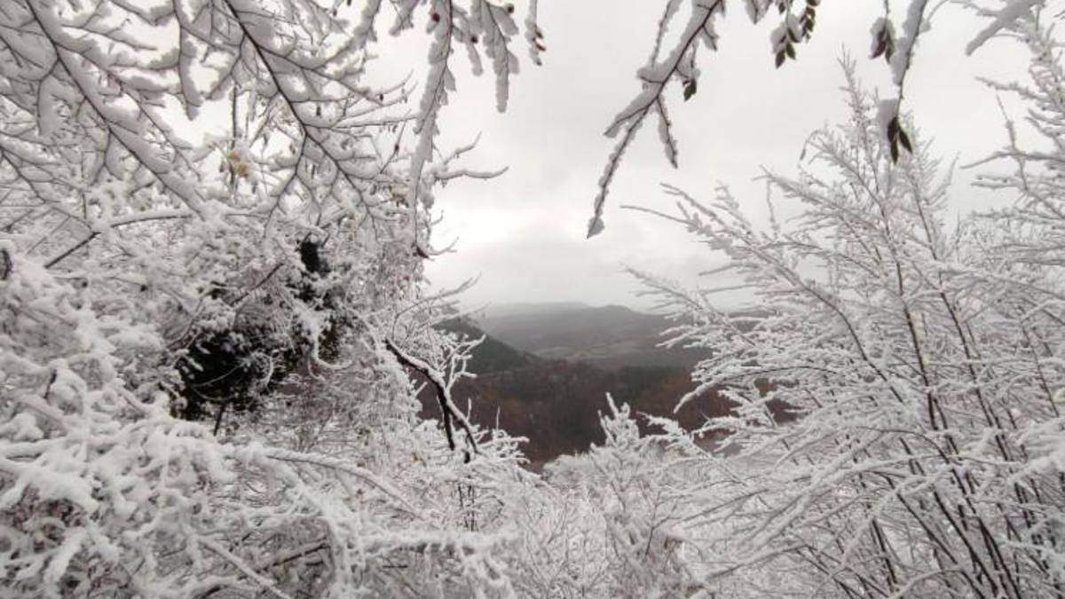 Le colline sopra Casola Valsenio (foto Emilia-Romagna Meteo)