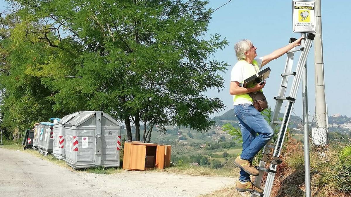 Cesena e rifiuti: 6 nuove foto trappole in arrivo