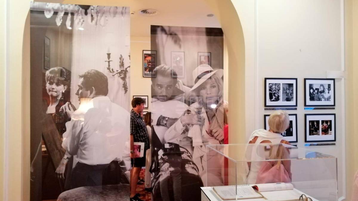 Inaugurata al Grand Hotel dal figlio la mostra su Ugo Tognazzi