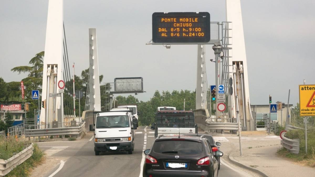 Ravenna, ponte mobile chiuso al traffico - Gallery