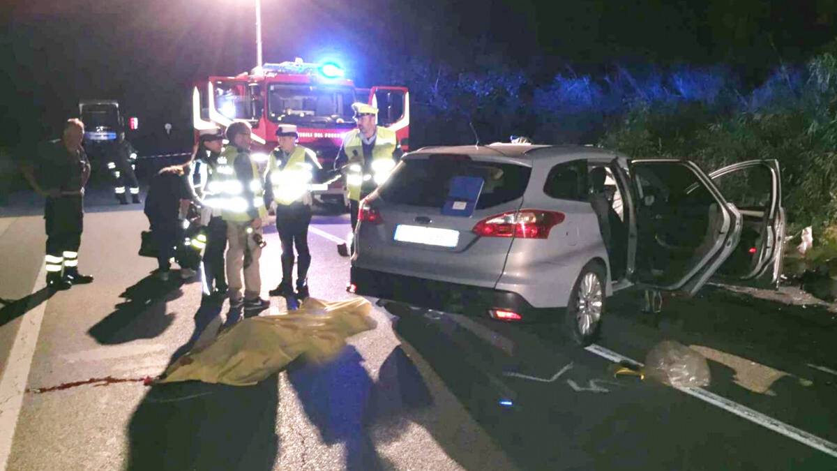 Dramma sull'Adriatica a Cervia, morti due calciatori, grave il terzo