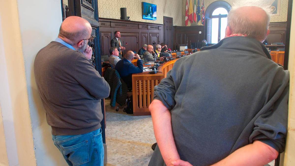 Ravenna, 225 tonnellate di materiale bellico partite dal porto nel 2025. La petizione arriva in commissione