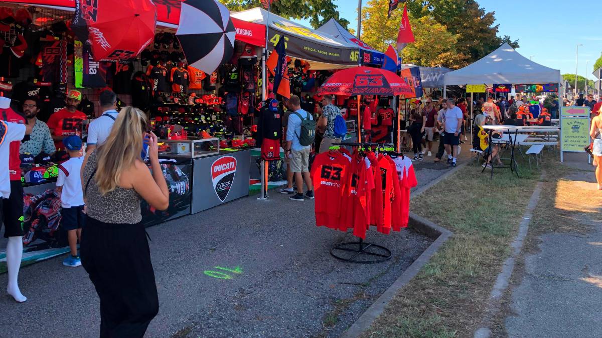 MotoGp, a Misano l’autodromo si riempie: si va verso una grande cornice di pubblico - Gallery