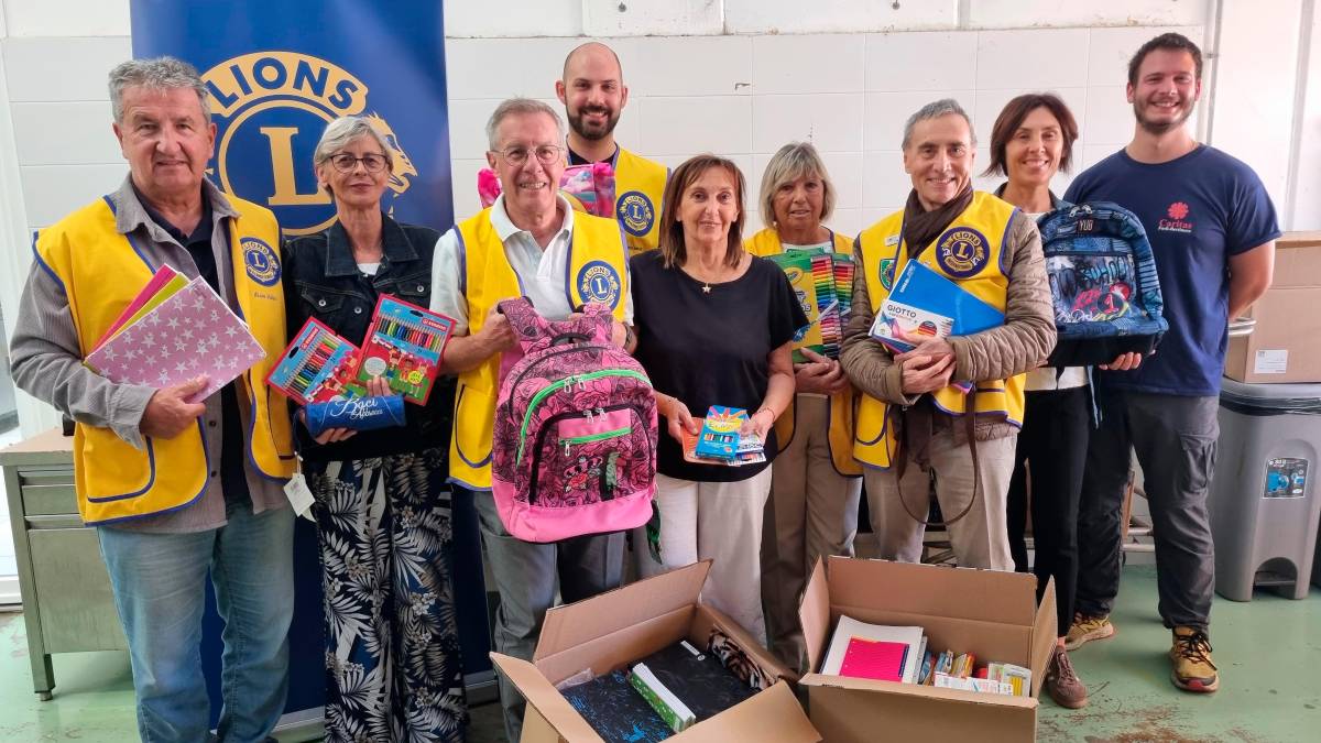 Dal Lions Club Forlì Host 120 chili di materiale scolastico per le famiglie bisognose